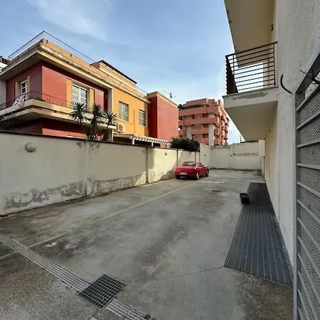 Modern Giovanni Square Iun Q6922 *
